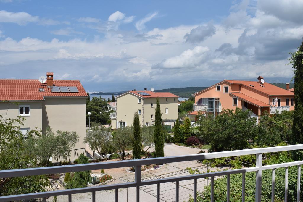 Apartments Green Oasis Malinska Exterior foto