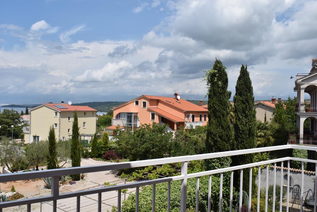 Apartments Green Oasis Malinska Exterior foto