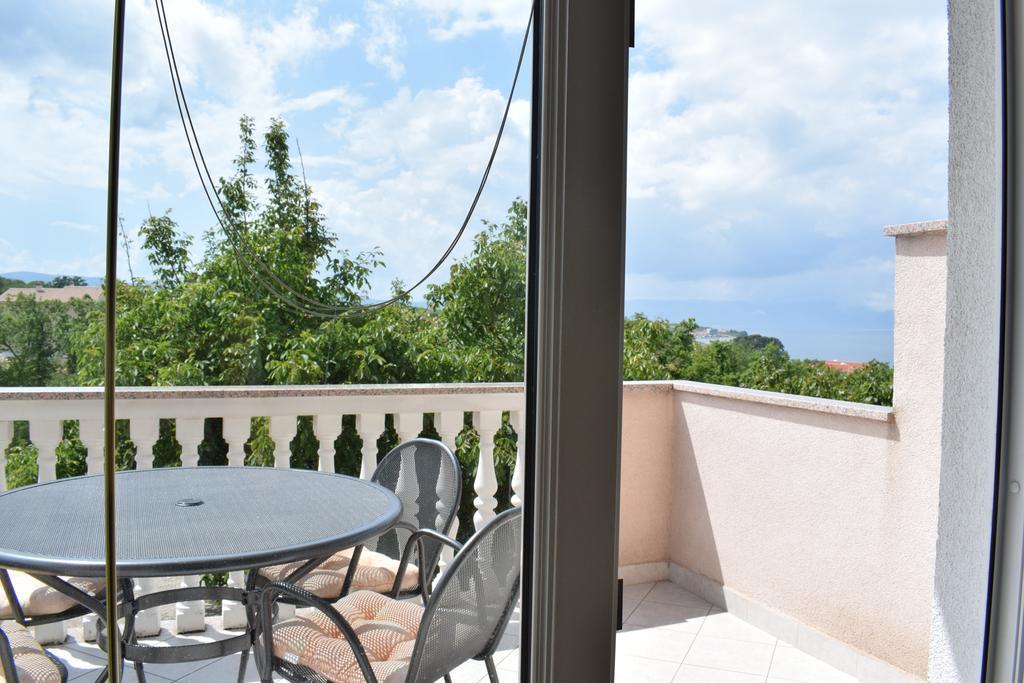 Apartments Green Oasis Malinska Exterior foto